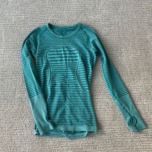 Lululemon swiftly tech long-sleeve shirt; limited-edition pattern; size 6